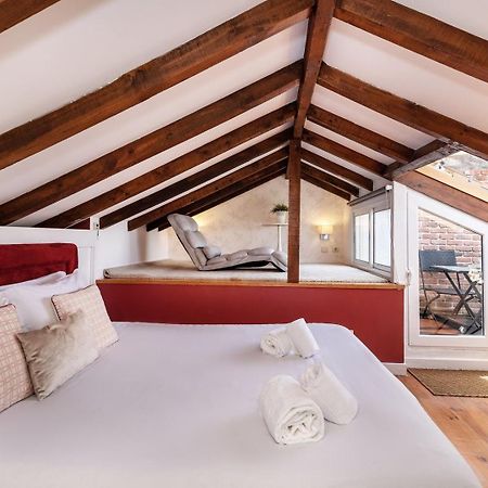 Guestready - Fantastic Rustic Duplex With Terrace Apartment ลิสบอน ภายนอก รูปภาพ